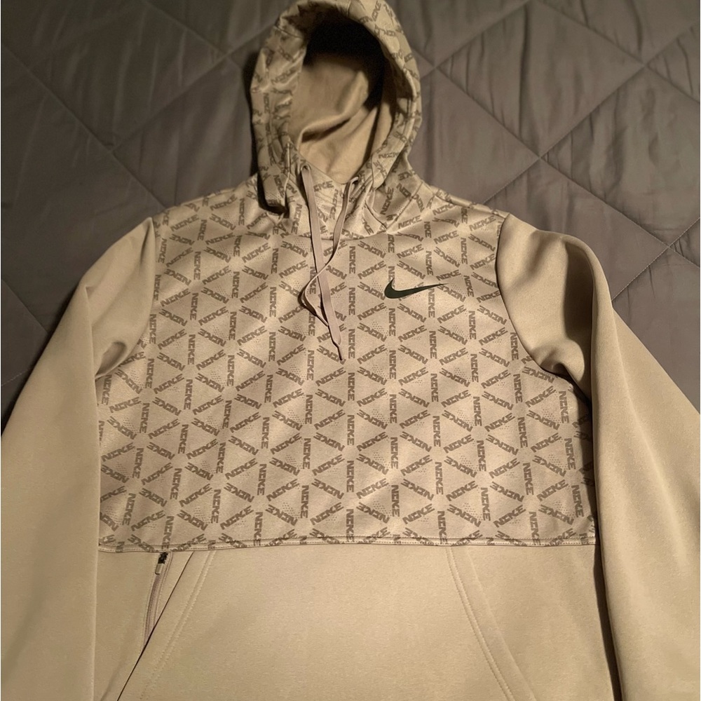 3 Piece Nike Sweats, Hoodie & Fleece (Men Size Medium ) …. NEVER WORN!!